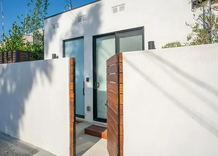 Brand New Studio In Mar Vista